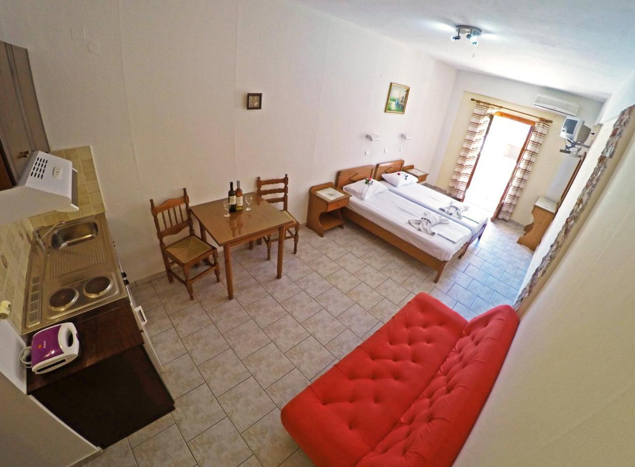 Tarsanas Beach Kokkari Luaran gambar